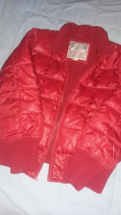 +(L) Women's Red Puffer Jacket+
