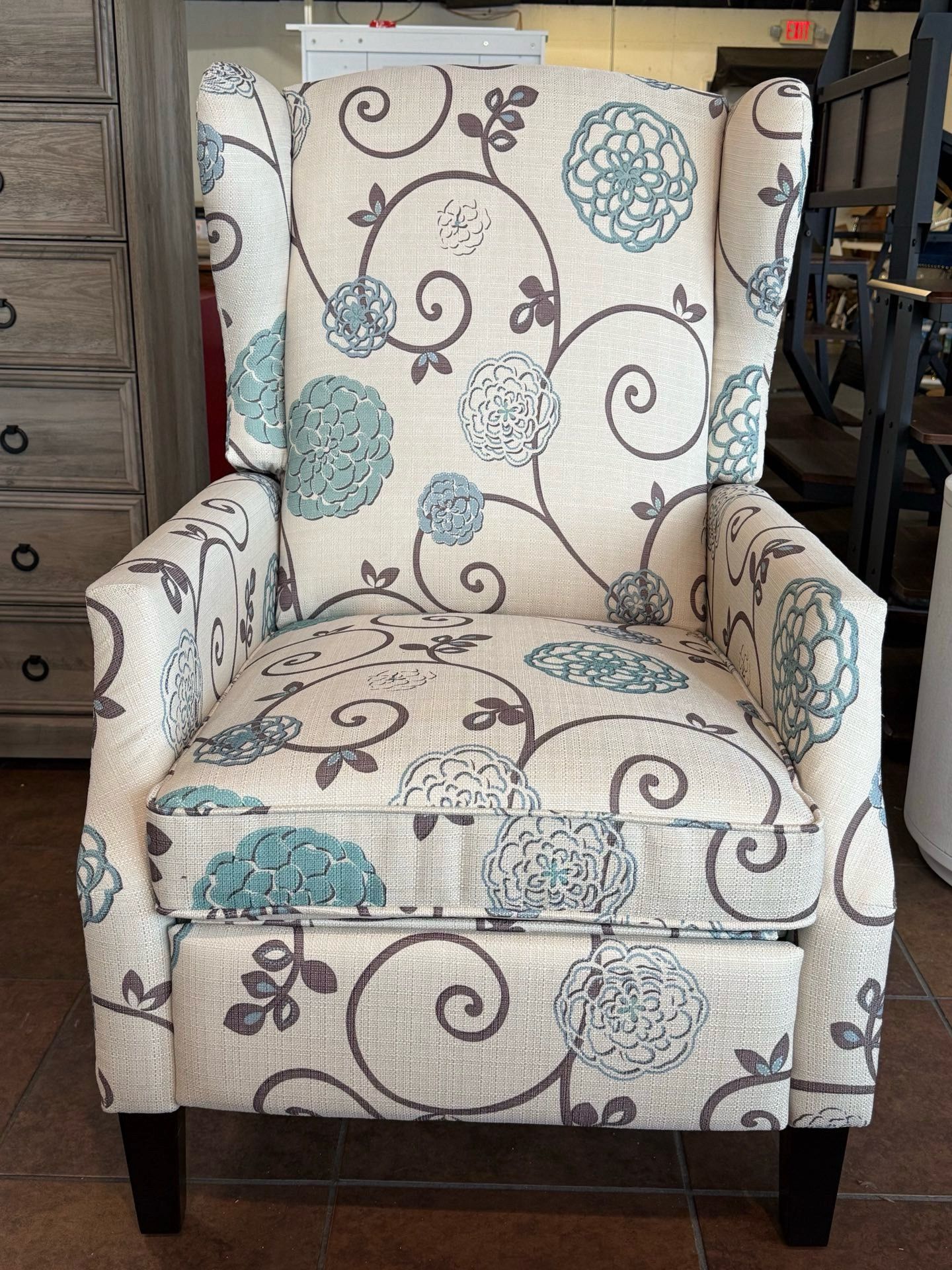 Standard Fabric Wingback Lounge Chair, Floral Textured Fabric with Rivets and Black Wood Legs (Light Beige)