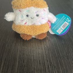  BumBumz plush Christopher the Ice Cream Sandwich from the SugarBumz collection