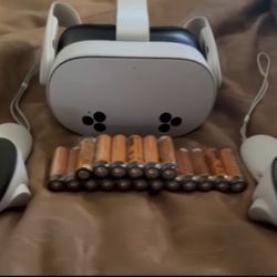 Meta Quest 3s With Batman Game/extra Batteries 