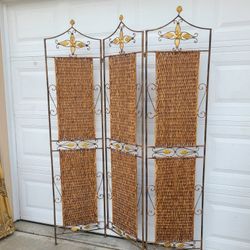 Divider