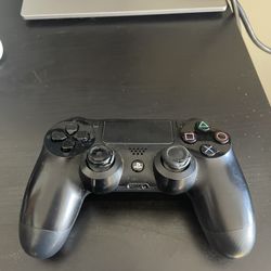 PS4 CONTROLLER