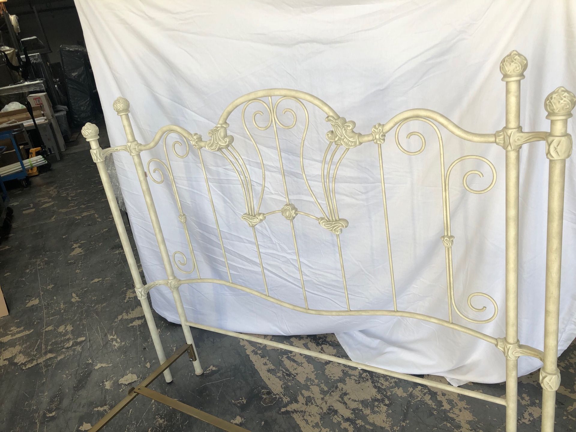 Bed frame - Victorian