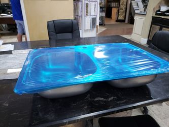 Yes, STILL AVAILABLE. Sink Stainless Steel