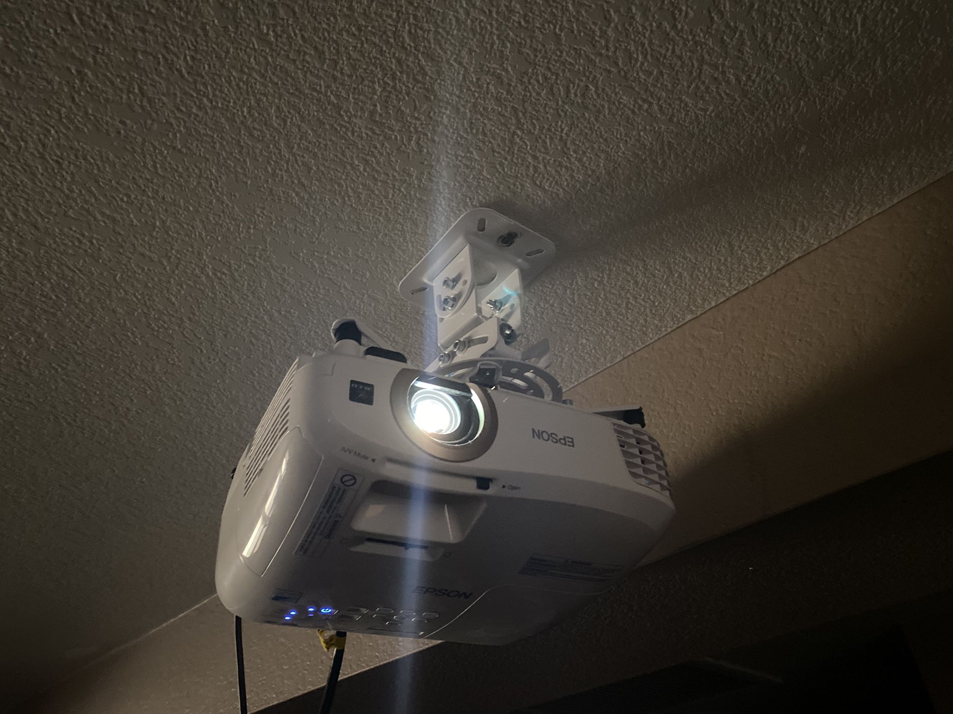 Epson 2045 1080p projector