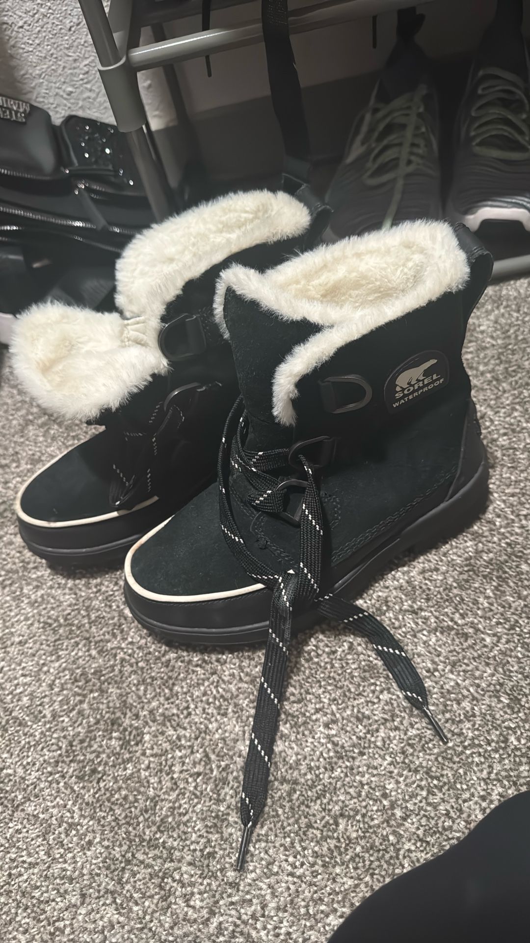 Sorel Waterproof Boots Size 6