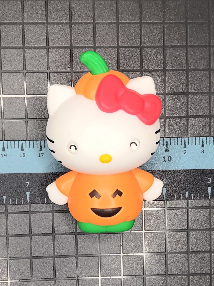 PUMPKIN | HELLO KITTY #01 | SANRIO MCDONALDS 2019 | USED