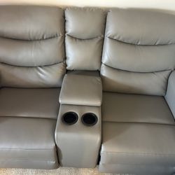 Double Recliner Loveseat With Cupholders
