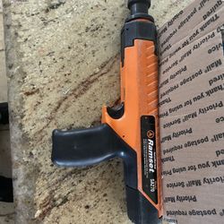 Ramset .27 Caliber In Good Condición With A Bunch Of Fasteners 