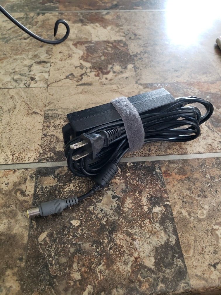 Lenovo AC Adapter 20V 90W