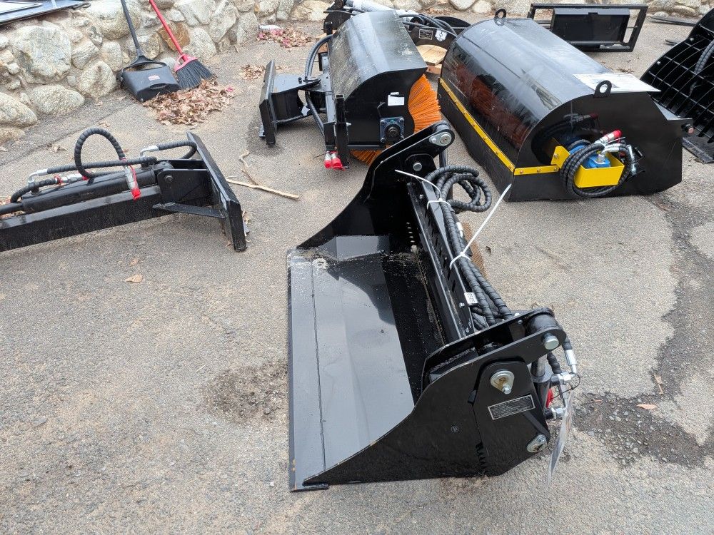 Mini Skid Steer 4 in 1 Bucket Brand New