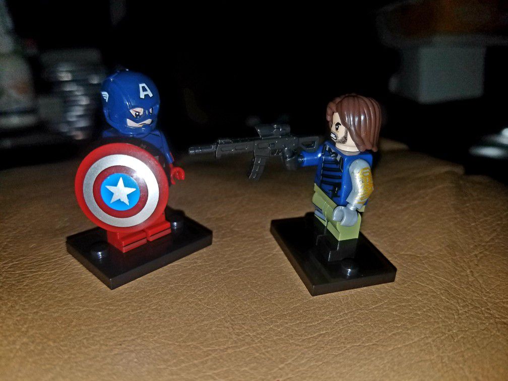 Marvel Captain America & Winter Soldier Set