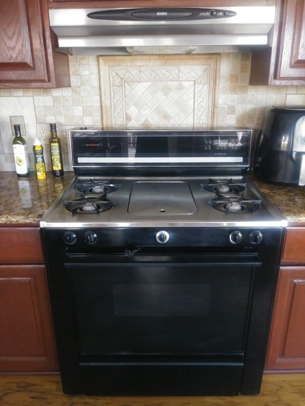 Tappan 36" wide Stove and Oven for Sale in Buena Park, CA OfferUp