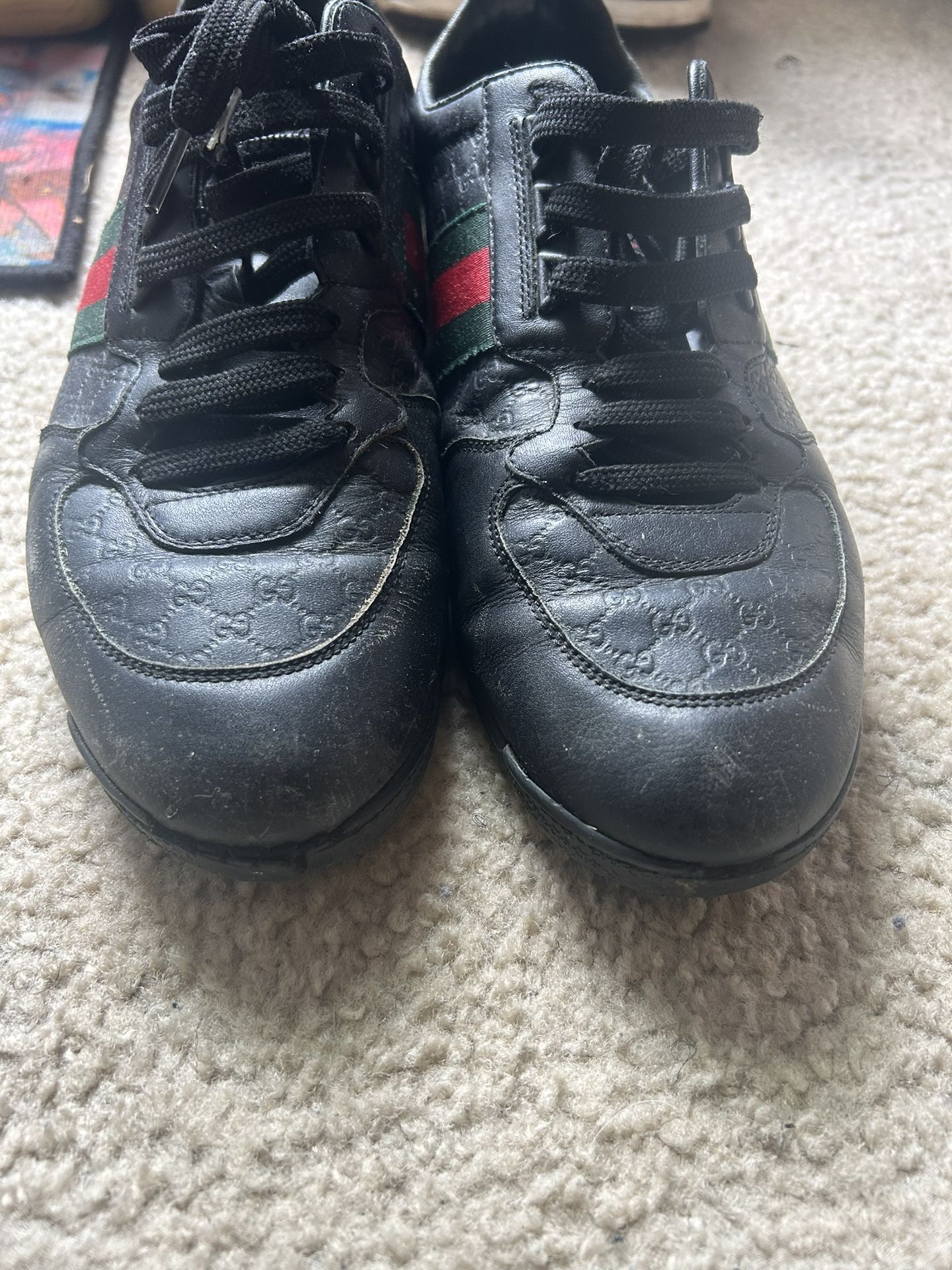 Gucci fashion sneaker,used like new,men size 10.5,made in Italy