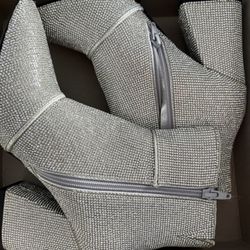 Women’s Boots With Dazzle 