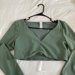 Lululemon top