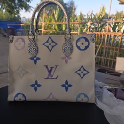 Louis Vuitton Purse 