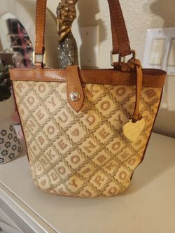 Dooney & Bourke purse