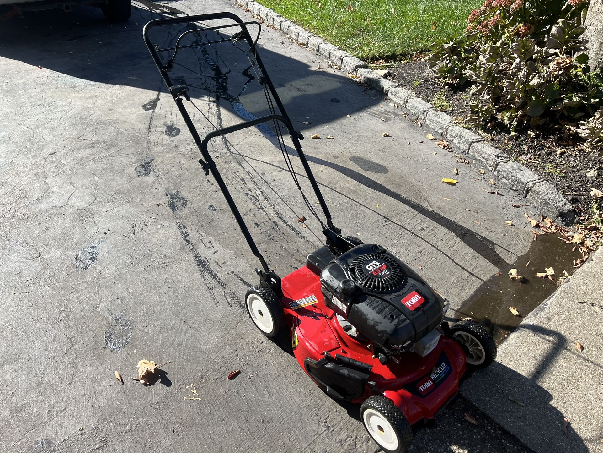 Toro SR4 Self Propelled Lawn Mower TAKES GAS ****NO BAG