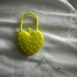 BARBIE PURSE BAG YELLOW HEART SHORT STRAP CLUTCH CUTE ONLY DOLL ACCESSORIES