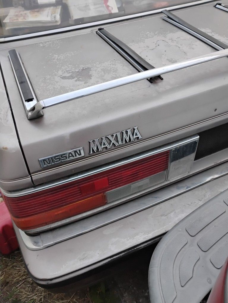 1985 Nissan Maxima V6 Sports