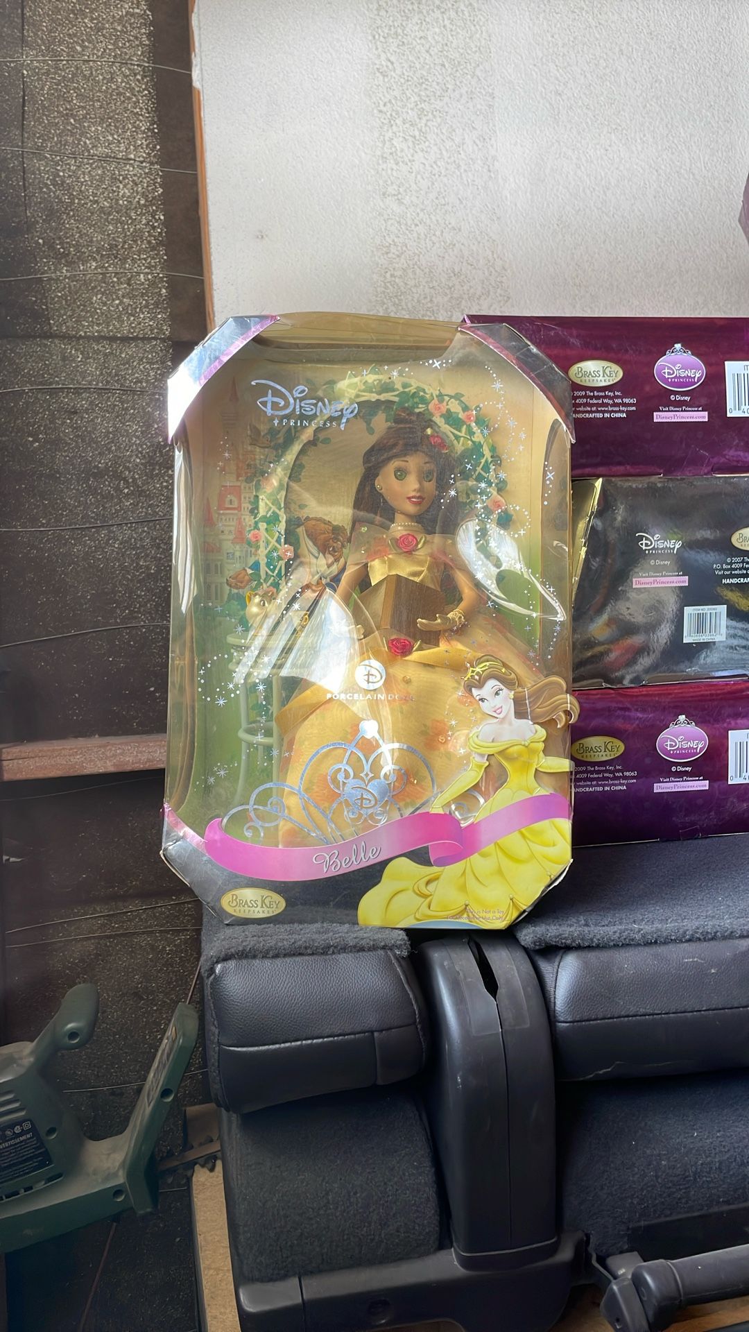 Disney Beauty and the Beast Belle Classic Movie Memories Porcelain Doll by Brass Key