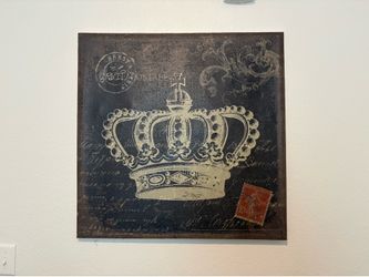 Crown Wall Decor