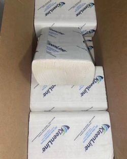 Box Of 4000 Kleenline Multifold  Papar Towels $25 Firm On Price