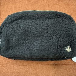 lululemon 1L belt bag new