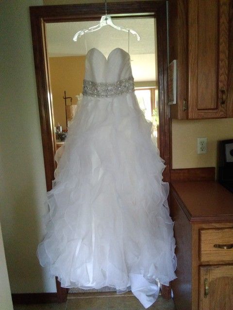 New Wedding Dress, Ivory, Size Med.N