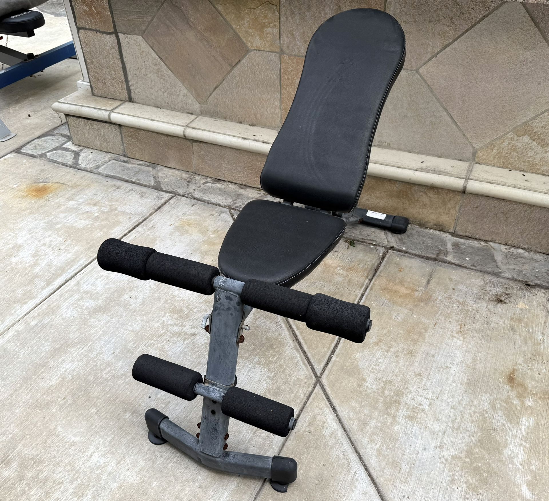 Adjustable Weight Bench