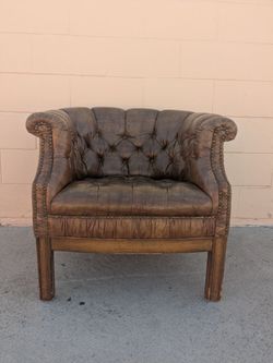 Vintage Tufted Leather Club Chair