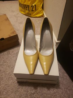 BCBGIRLS Shoes