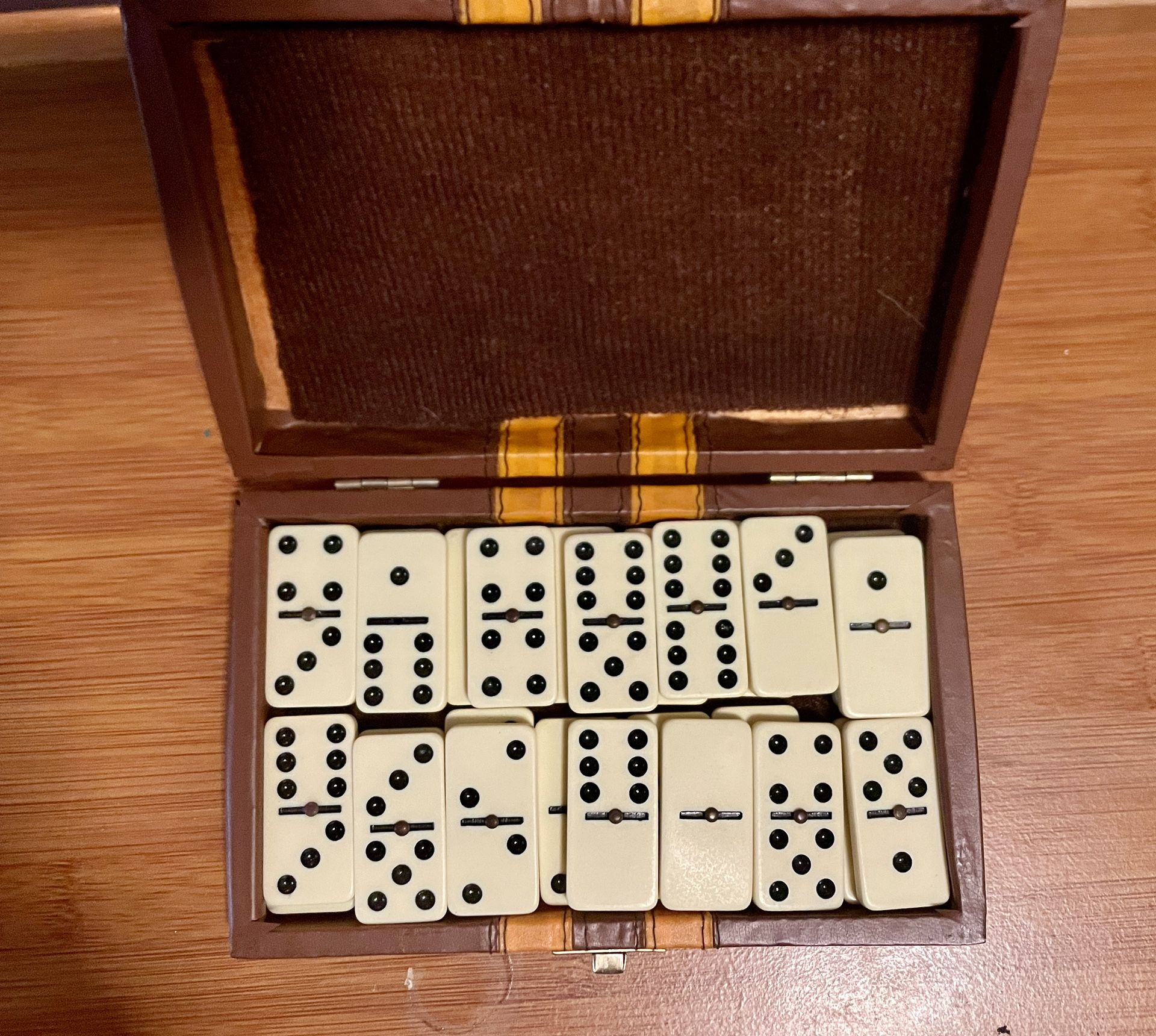 Domino Set