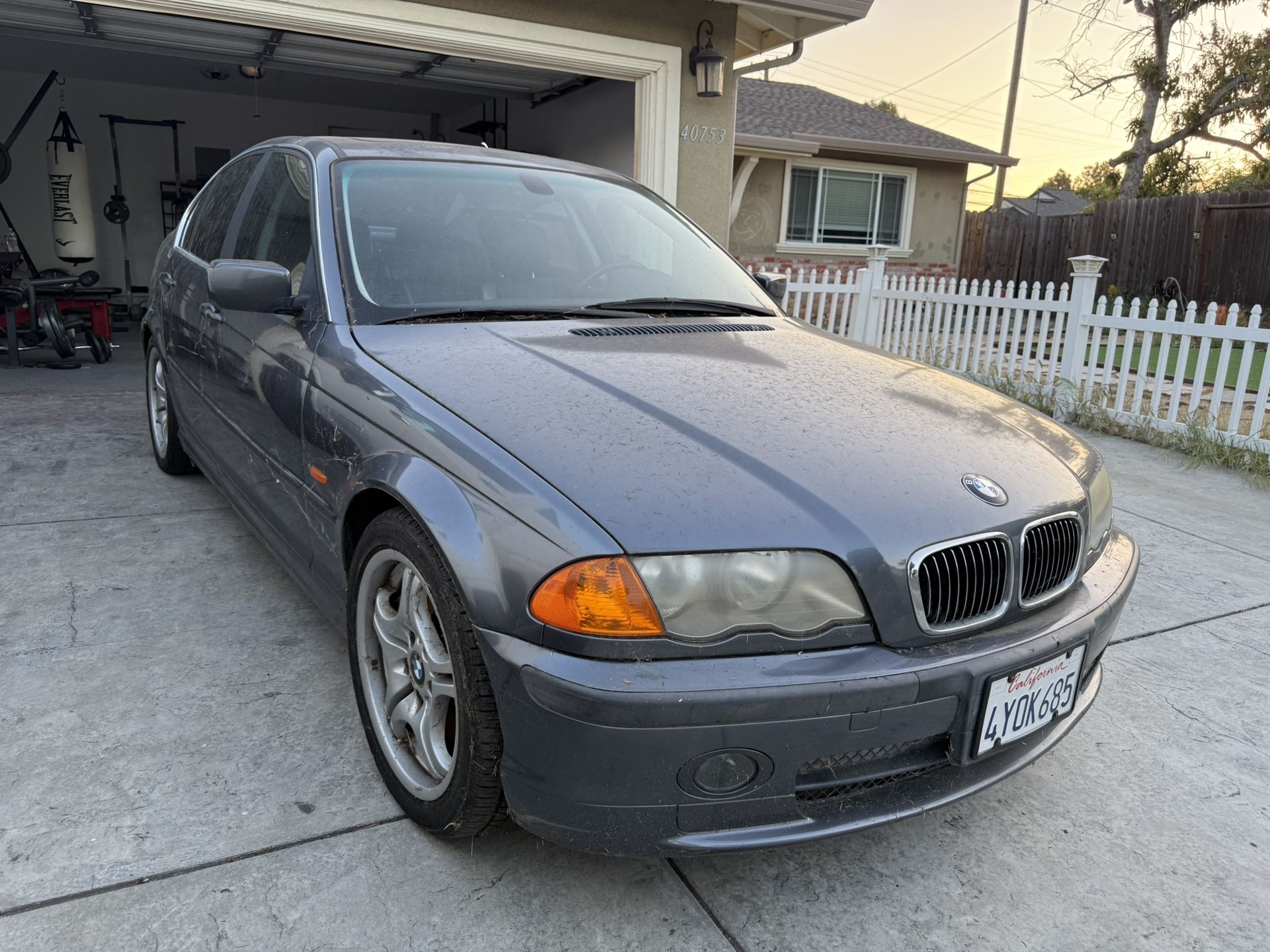 2001 BMW 330i