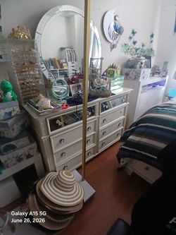 Dressers must sale moving