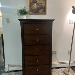 Narrow 5 Drawers Dresser w/Mirror - Delivery Extra