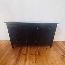 8 Drawer Dresser / Chest Of Drawers / DELIVERY