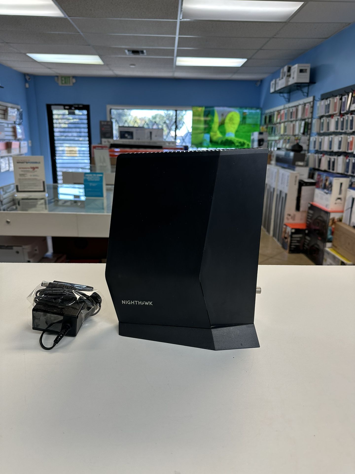 NETGEAR Nighthawk CAX30 AX2700 Wi-Fi 6 Cable Modem Router
