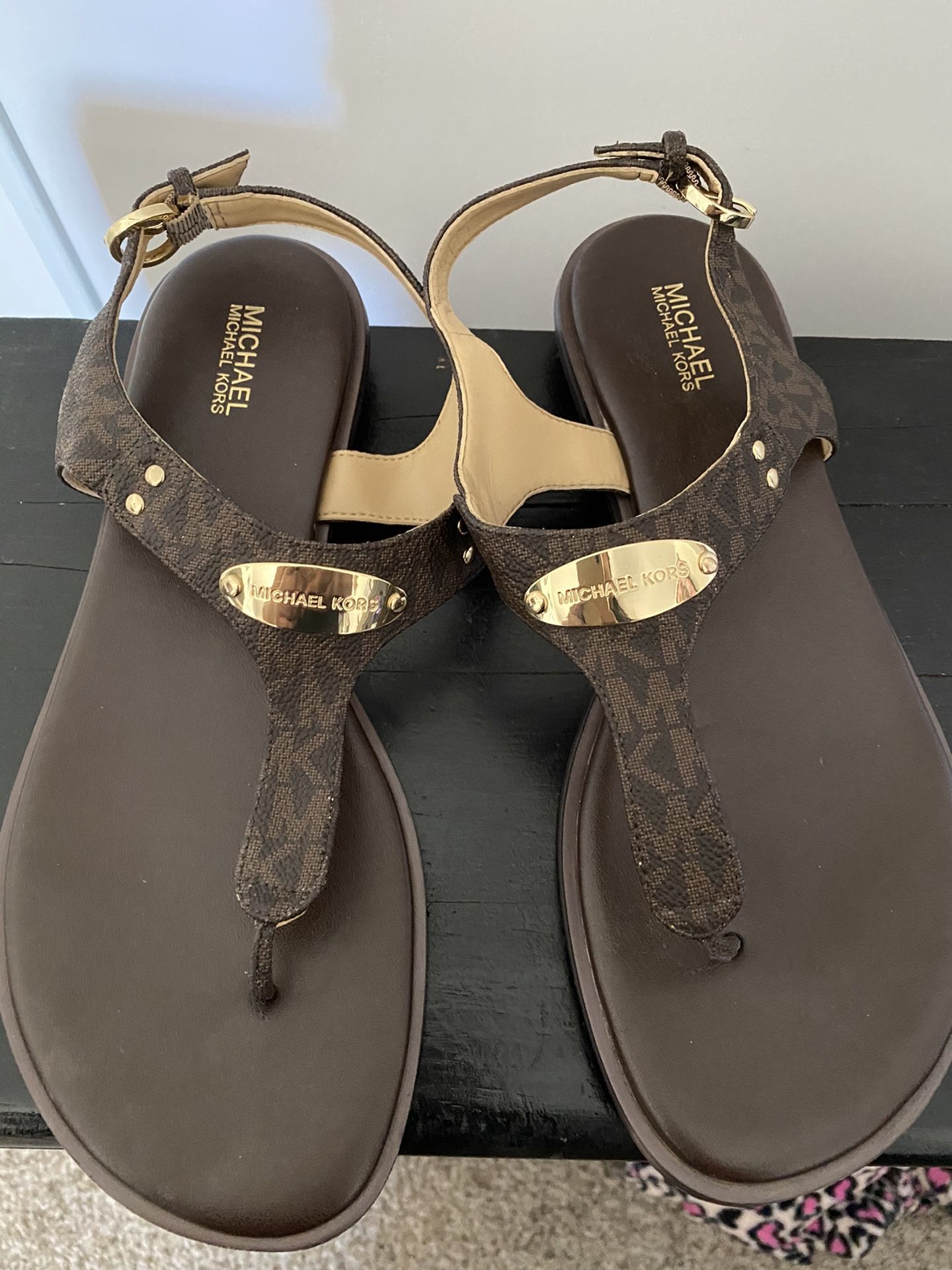 Brown Michael Kors women’s size 8 very good condition