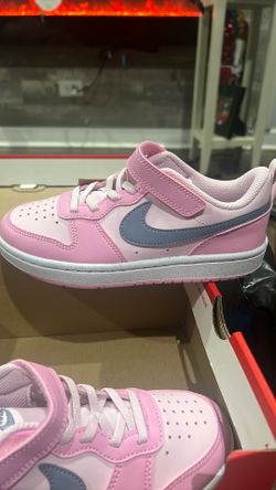 Girls Nike shoes size 1