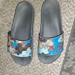 Gucci flip flops