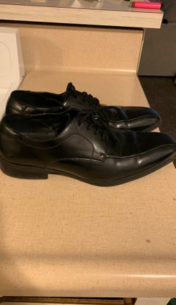 Dress shoes