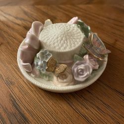 Adorable Like New Lenox Music Box Hat - Hand Crafted