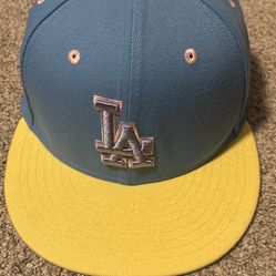 LA Dodgers hat 7 1/2