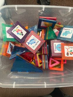 Magnetic Toy Tiles