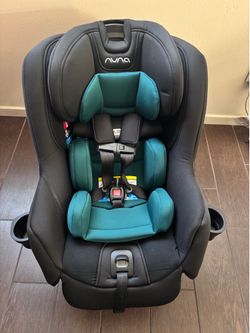 Nuna Rava car seat
