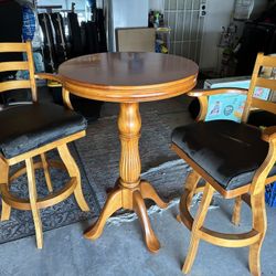 Traditional Pub Table And Chairs