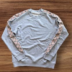 BURBERRY CREW NECK *used*
