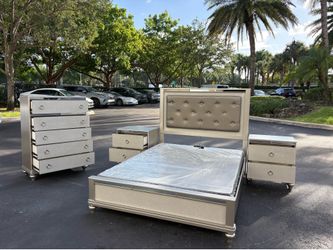 Beautiful Bedroom Set Queen Size Solid Wood Silver Color Like New By Vietnam furniture